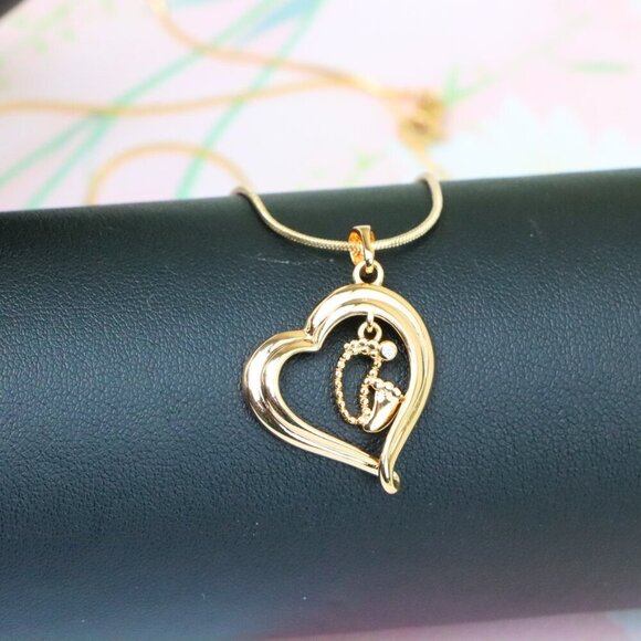 "Rose Gold Heart Pendant with Baby Footprint Charm – Elegant Look, XPPT1199 - Picture 3 of 13